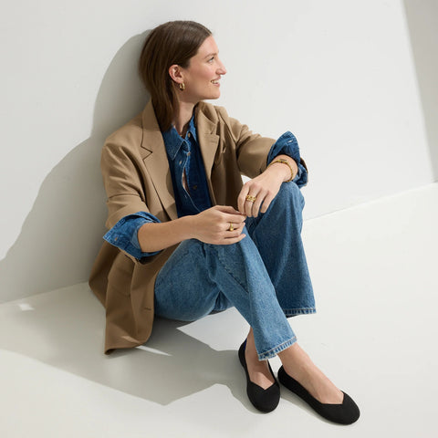 The Flat - Black Solid