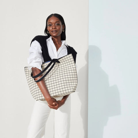 The Lightweight Tote - White Windowpane