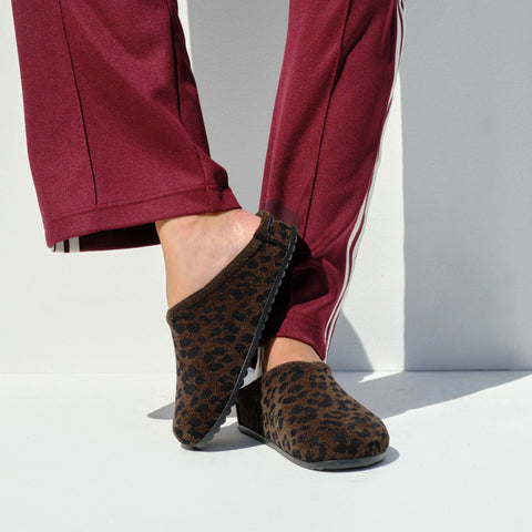 The ReVelvet™ Casual Clog - ReVelvet™ Cheetah